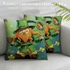 Ulloord St Patricks Day 18x18 Inch Leprechauns Holding Throw pillows Green Home Sofa Decor pillowcase Happy pillows Decoration Cushion Cases